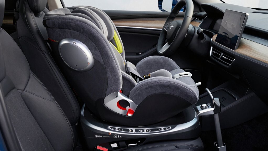 rotating safe stylish travel seats